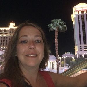 Meet your Posher, Caroline